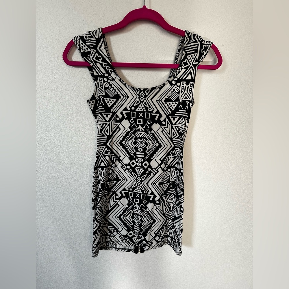 H&M Zipper Pattern Dress - Picture 2 of 3